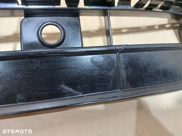 VW TIGUAN II 2 5NA R-LINE 15-20 GRILL KRATKA PRZÓD - 5