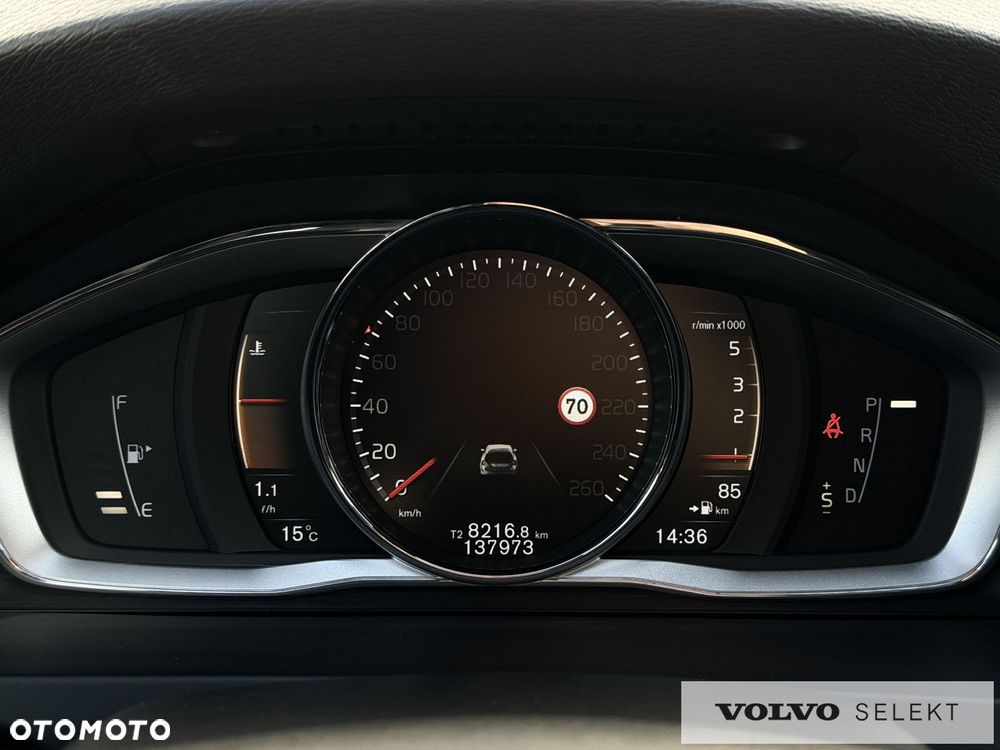 Volvo V60 Cross Country - 21