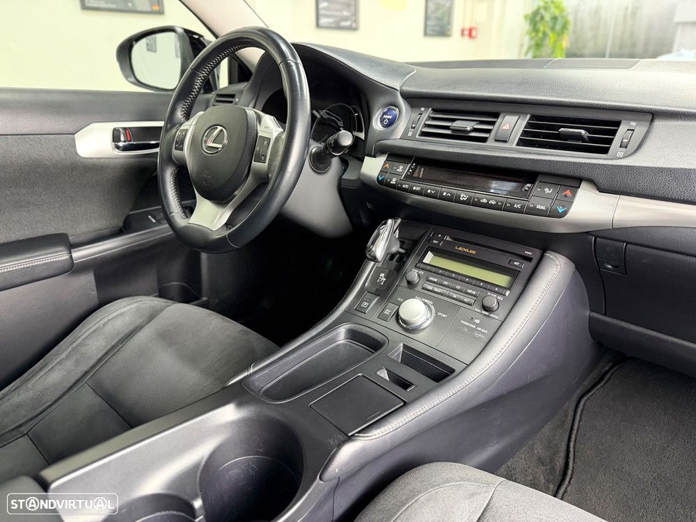 Lexus CT 200h 09 P.Dynamic - 23