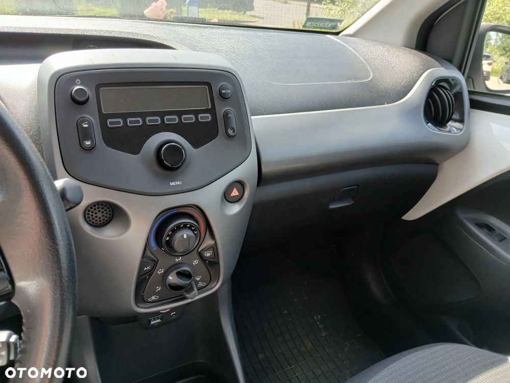 Toyota Aygo 1.0 VVT-i Color Edition - 16