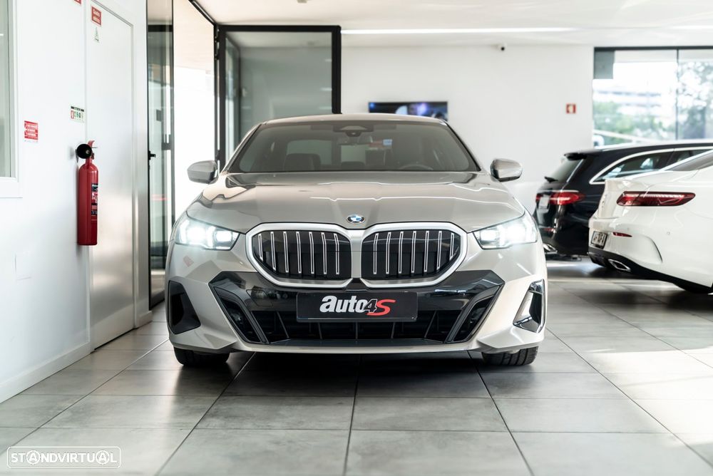 BMW 520 d Pack Desportivo M - 3