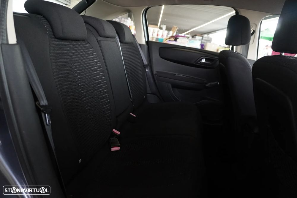Citroën C4 1.6 HDi Exclusive - 18