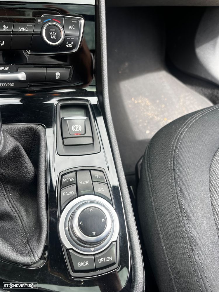 BMW 216 Active Tourer d Luxury Line - 13