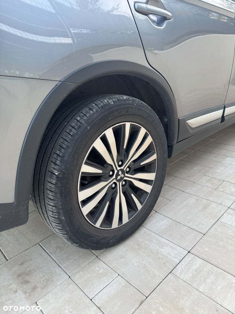 Mitsubishi Outlander 2.0 Intense + SDA 4WD CVT - 8