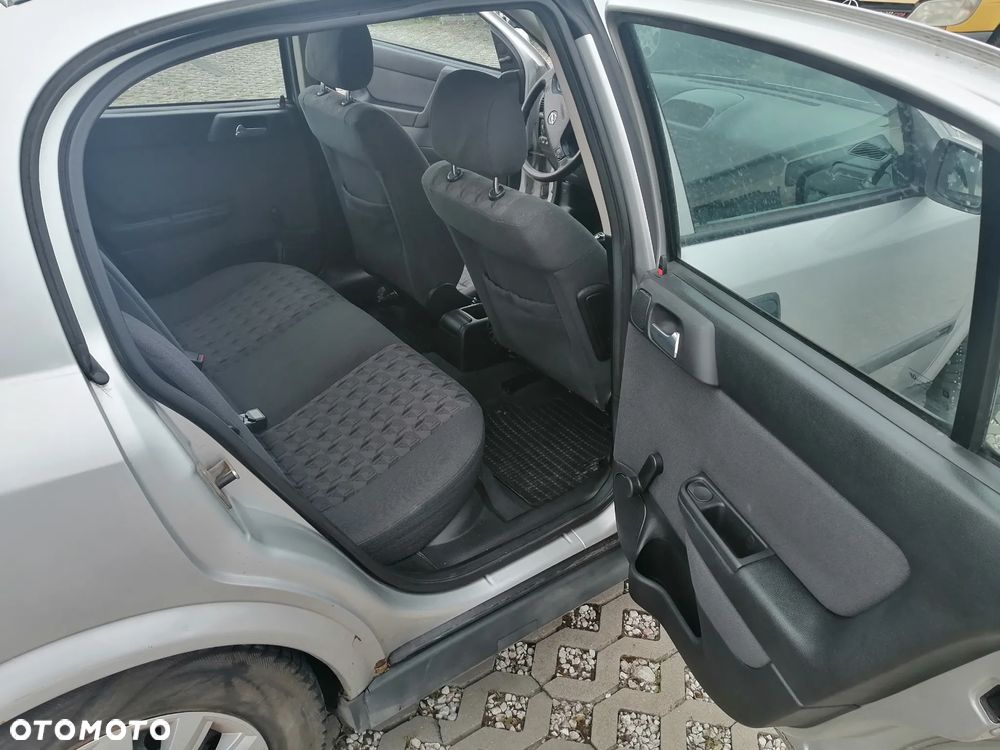 Opel Astra 1.2 Start - 15