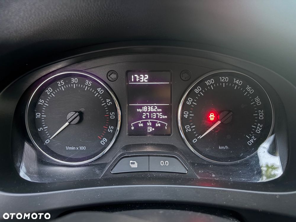 Skoda RAPID Spb 1.6 TDI DPF Ambition - 2