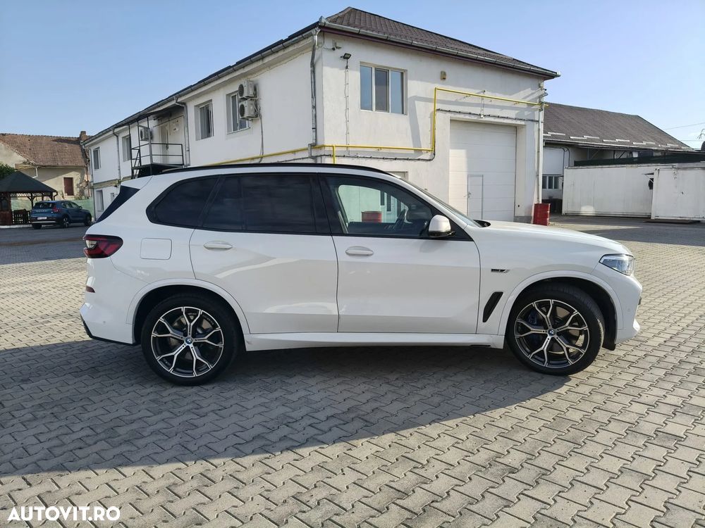 BMW X5 2021 — imagine 10