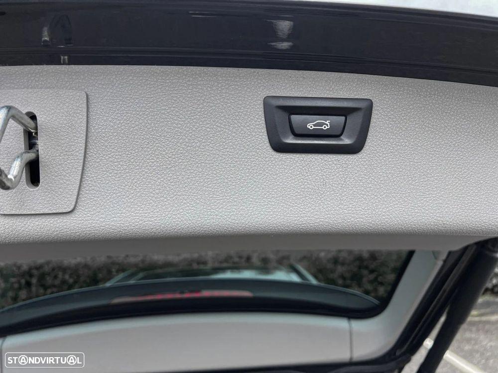 BMW 318 d Touring Auto - 17