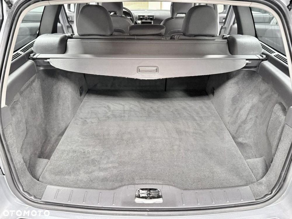 Volvo V50 DPF DRIVe Momentum - 27