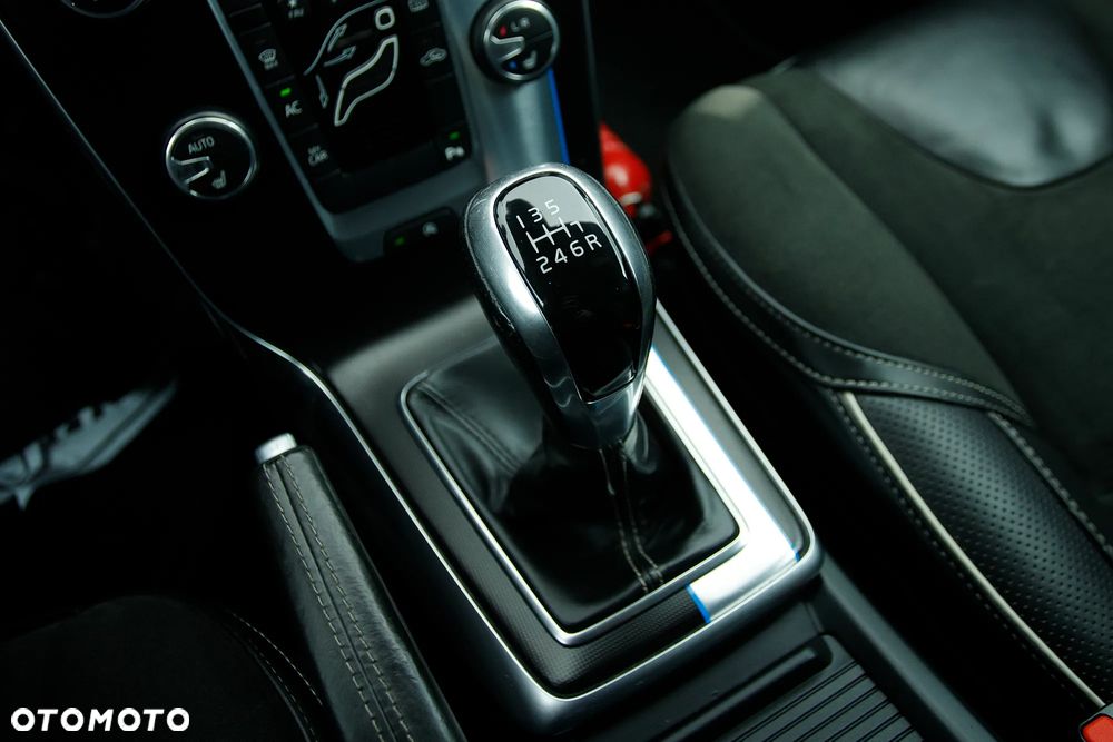 Volvo V40 D3 RDesign - 25