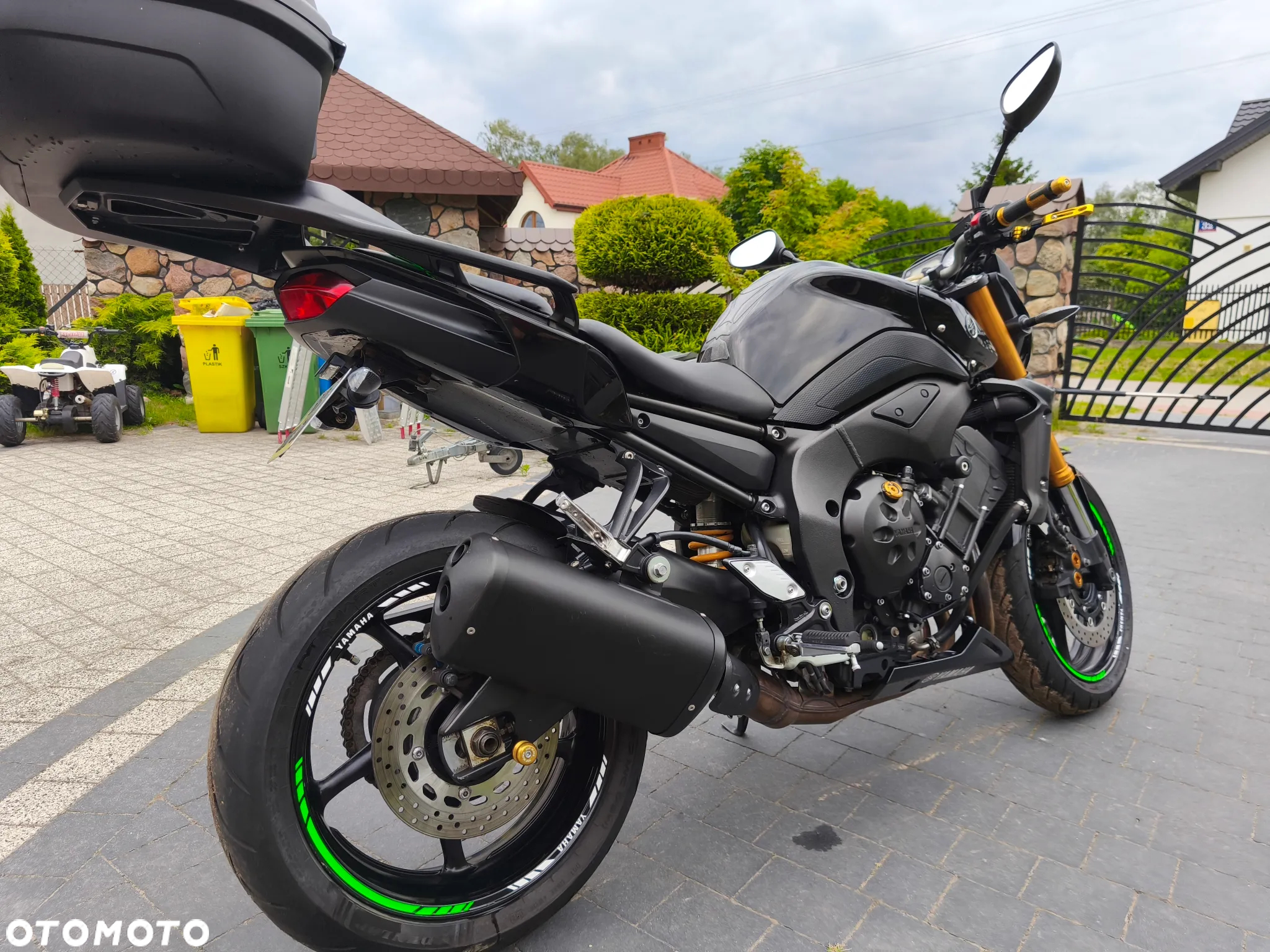 Yamaha FZ8 - 3