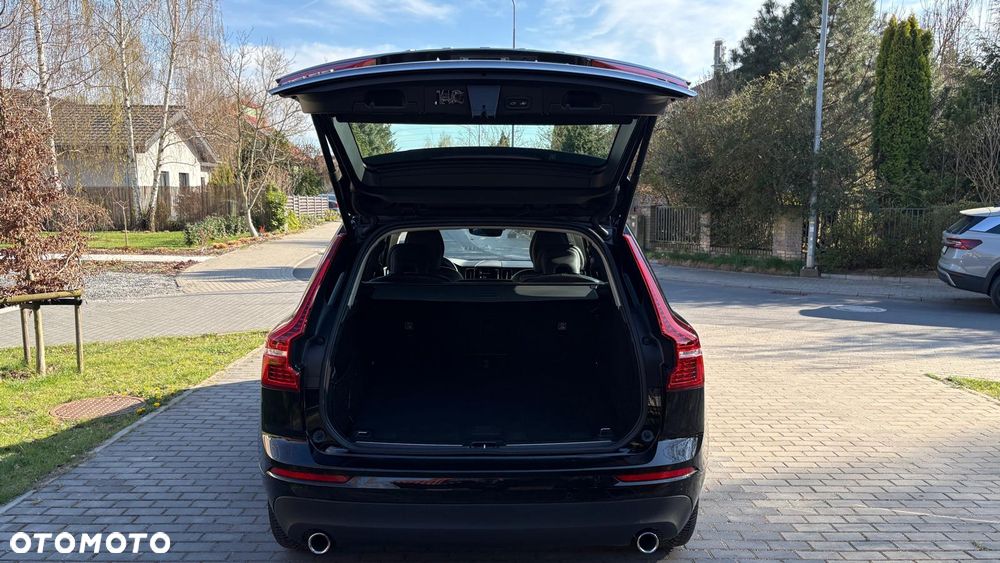 Volvo XC 60 B4 D AWD Momentum Pro - 12