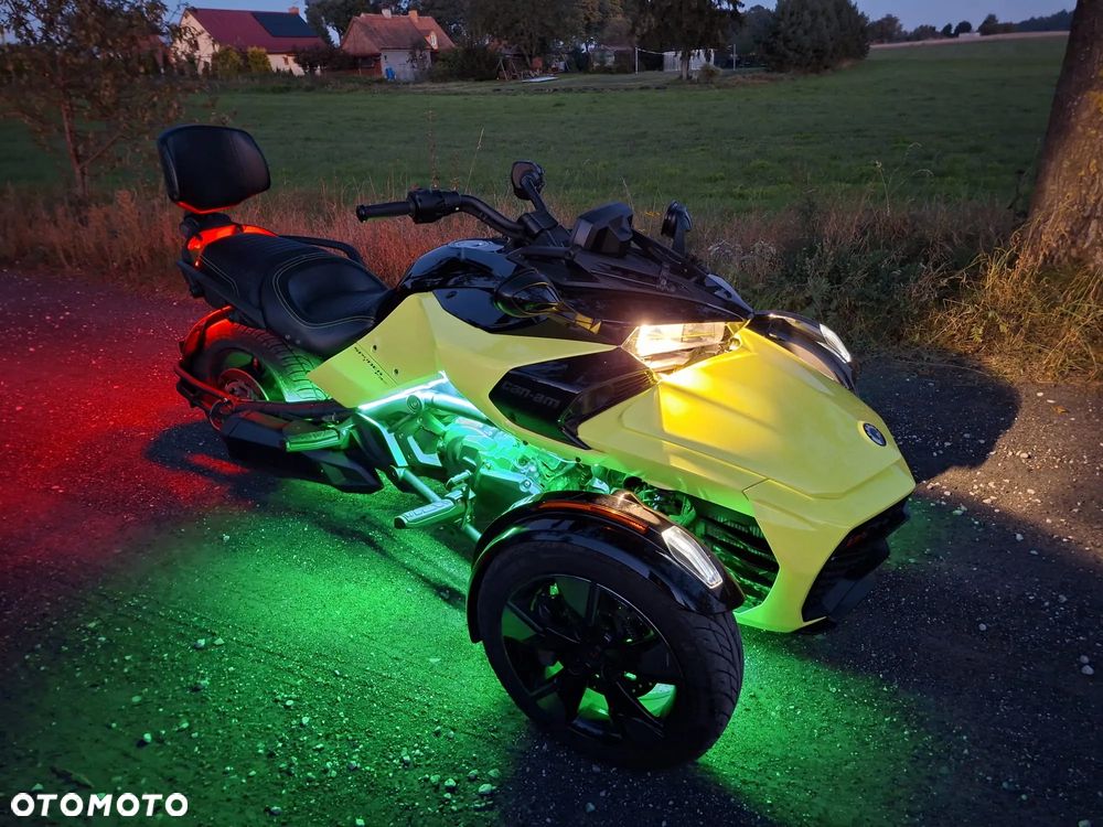 Can-Am Spyder - 6