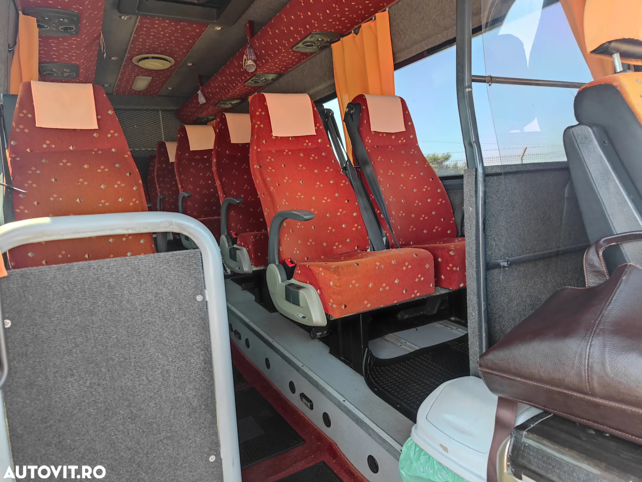 Mercedes-Benz Sprinter - 10