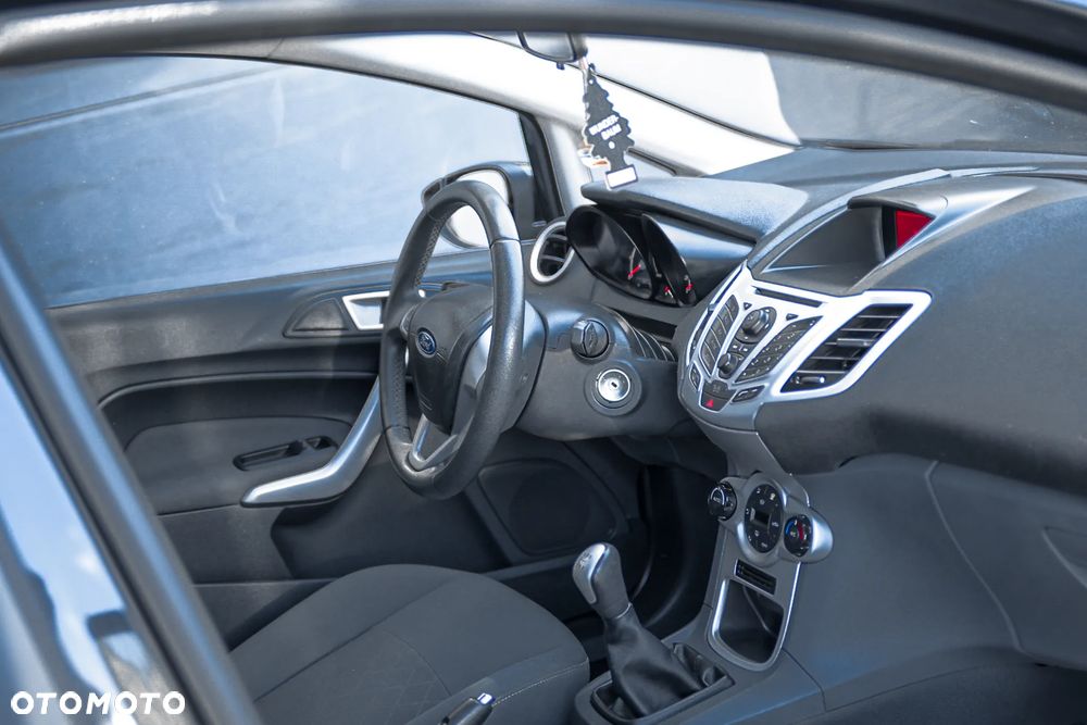 Ford Fiesta 1.25 Titanium EU6 - 10
