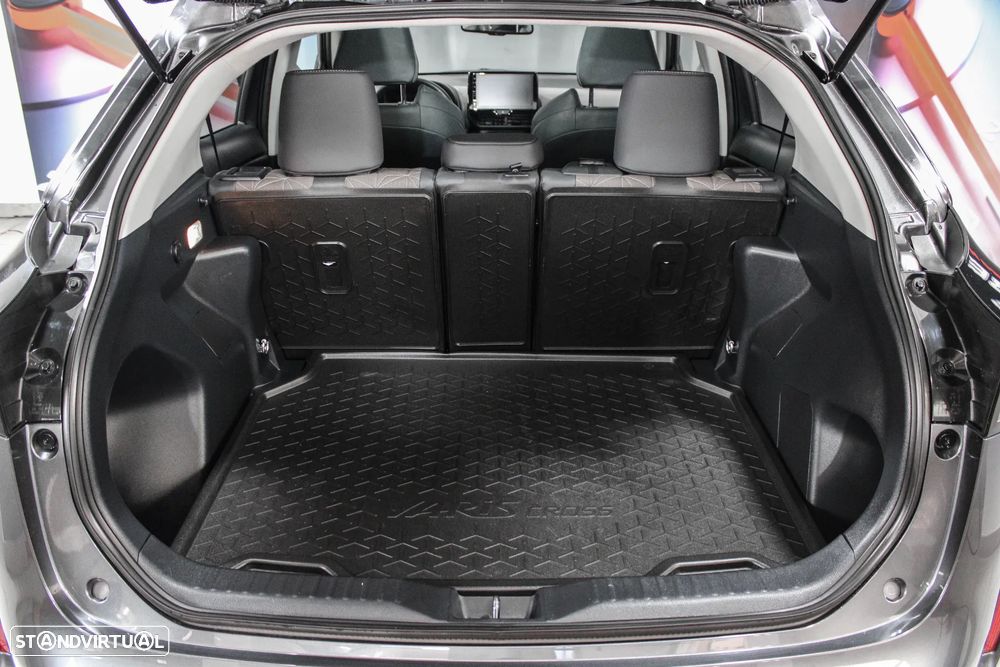 Toyota Yaris Cross 1.5 HDF Luxury - 33