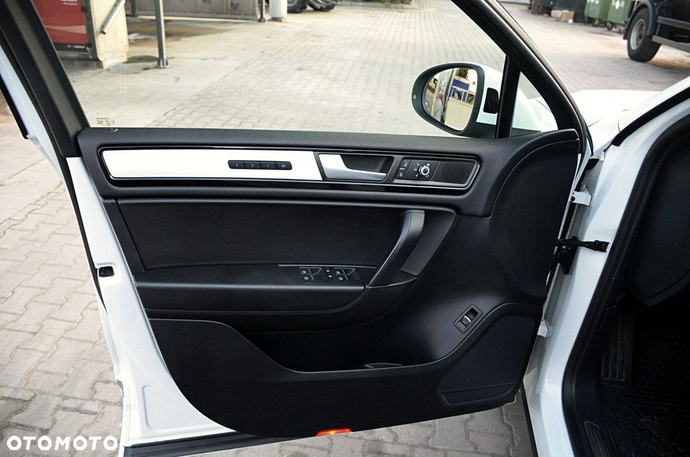 Volkswagen Touareg - 15