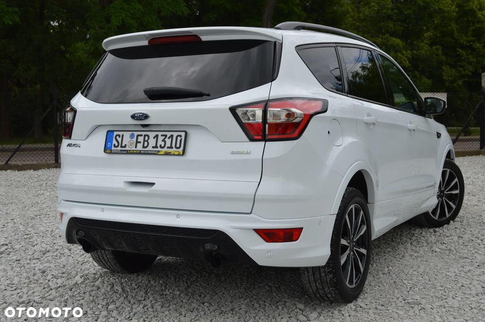 Ford Kuga 1.5 EcoBoost 2x4 ST-Line - 24