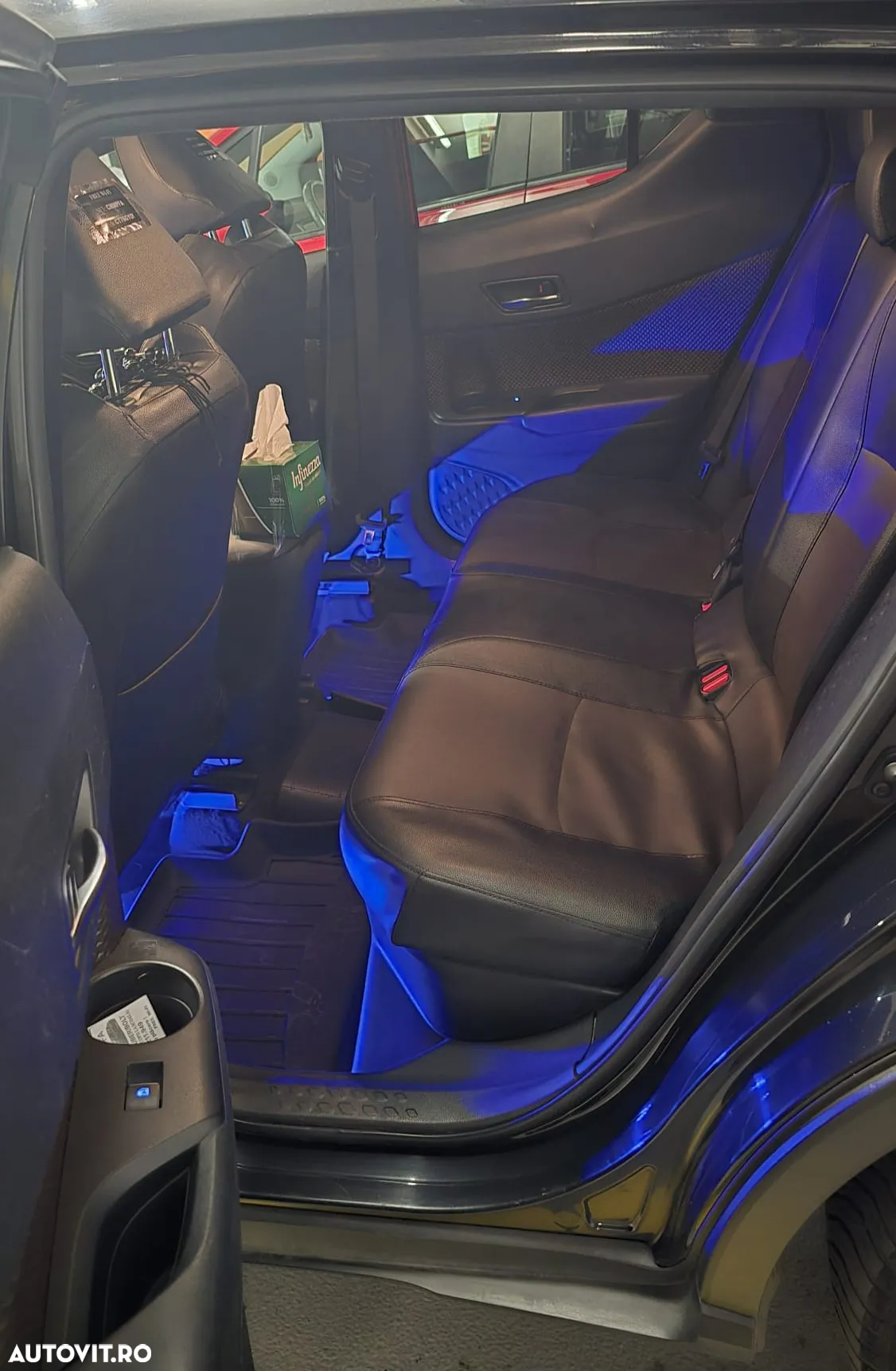 Toyota C-HR Hybrid Business-Edition - 12