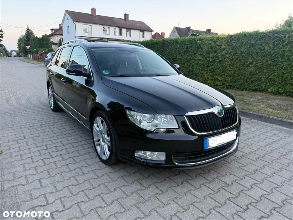 Skoda Superb 2.0 TDI DSG Exclusive - 8