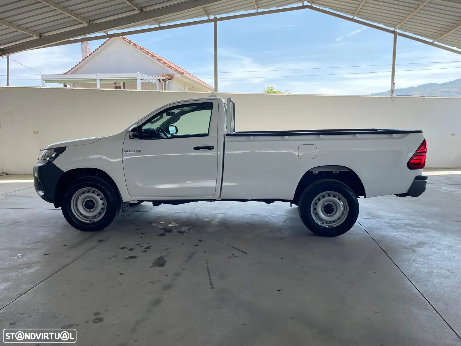 Toyota Hilux 2.4 D-4D 4WD Cab. Simples c/IVA Dedutível - 2