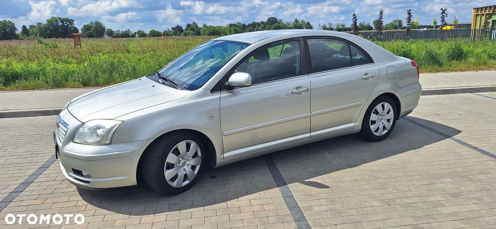 Toyota Avensis 2.0 VVT-i Automatik Sol - 2