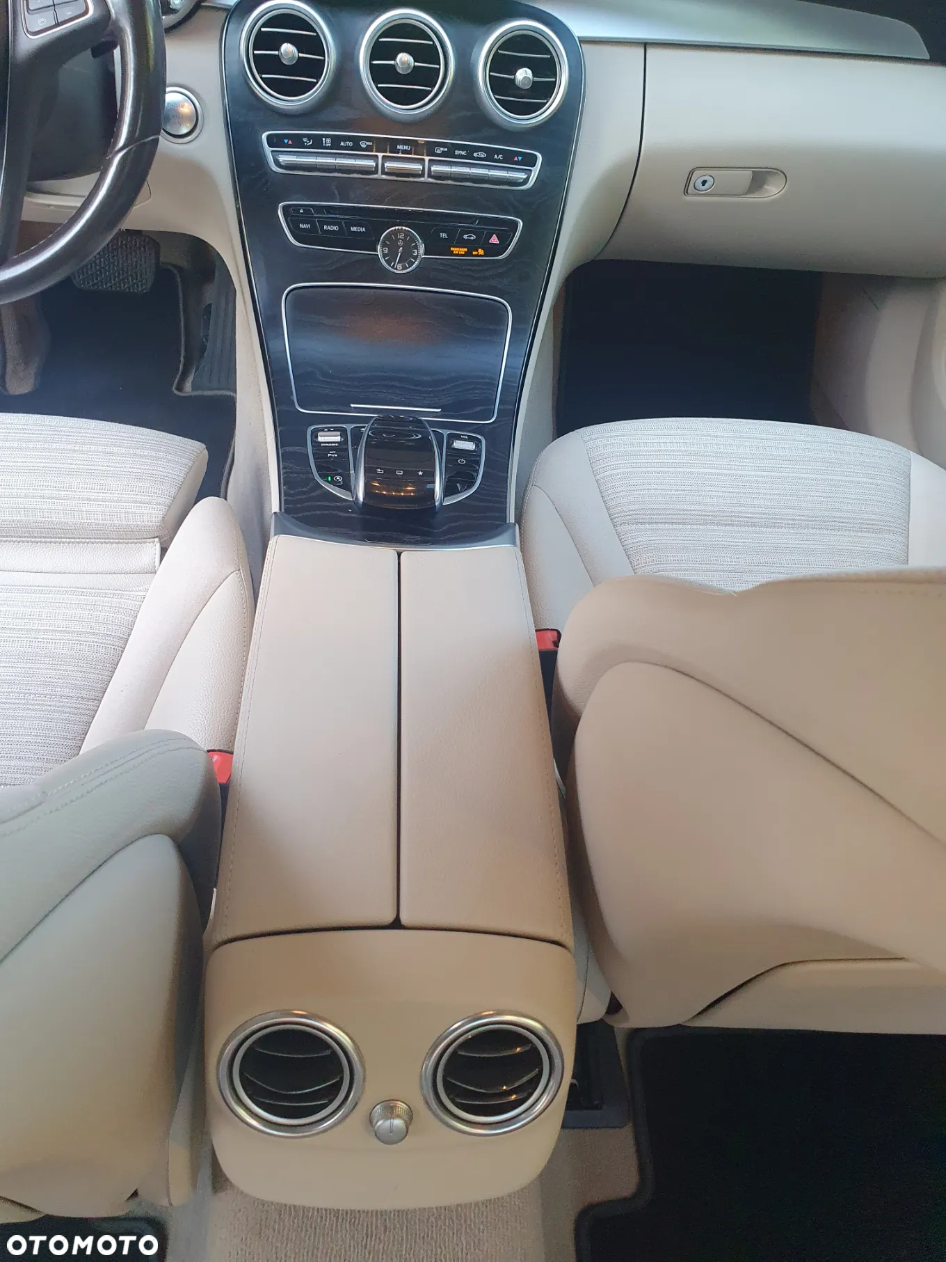 Mercedes-Benz Klasa C 200 4-Matic 7G-TRONIC - 30