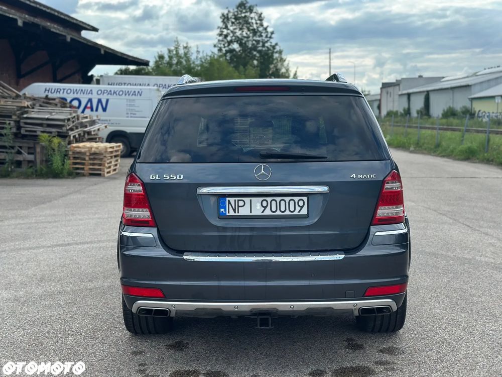 Mercedes-Benz GL 500 4Matic 7G-TRONIC - 3