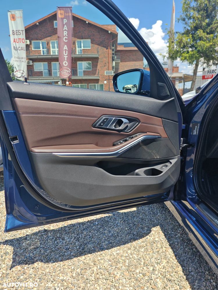 BMW Seria 3 320d xDrive AT - 35