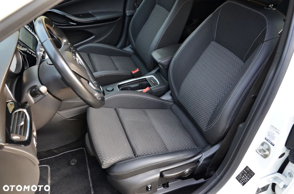 Opel Astra 1.6 D (CDTI) Automatik Dynamic - 29