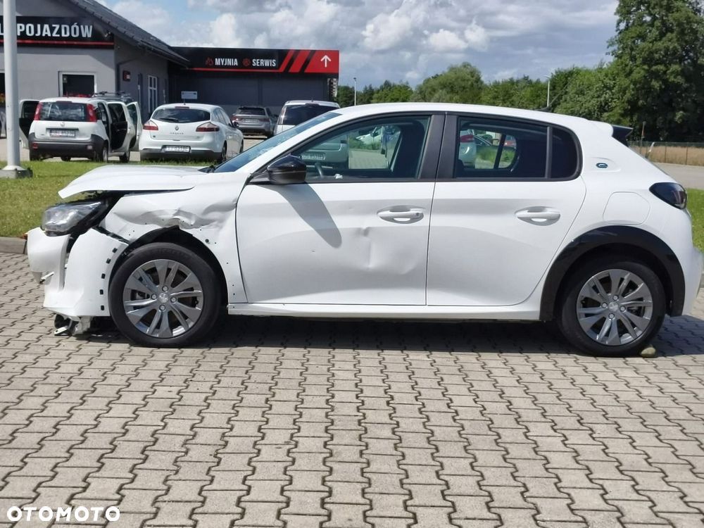 Peugeot 208 - 4