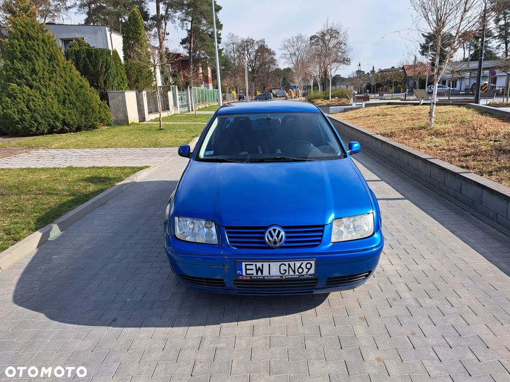 Volkswagen Bora Variant 2.0 Highline - 12