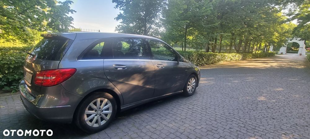 Mercedes-Benz Klasa B 180 (BlueEFFICIENCY) 7G-DCT - 3