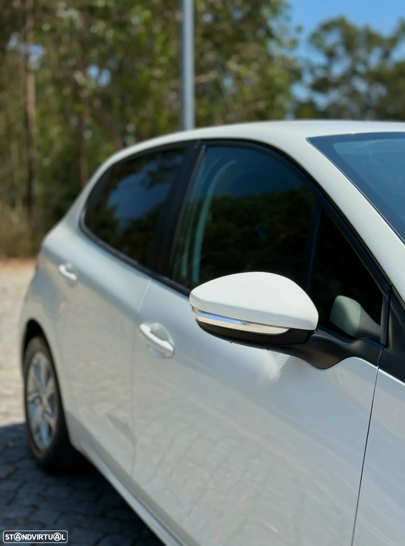 Peugeot 208 1.2 PureTech Allure - 14