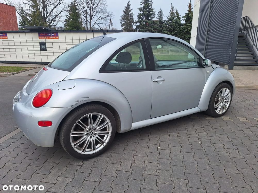 Volkswagen New Beetle 2.0 - 11
