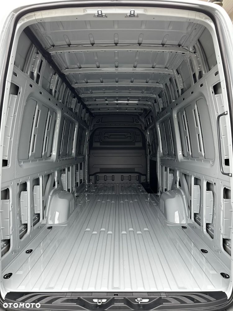 Mercedes-Benz Sprinter - 31