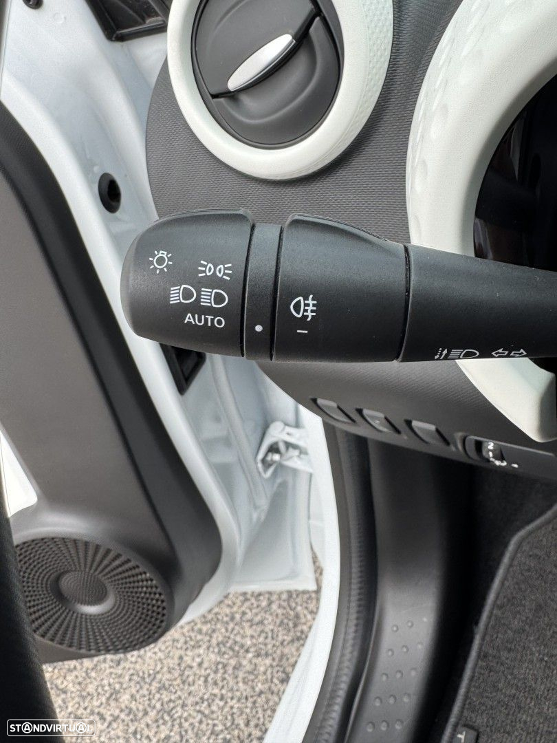 Renault Twingo Z.E. 22 Intens - 25