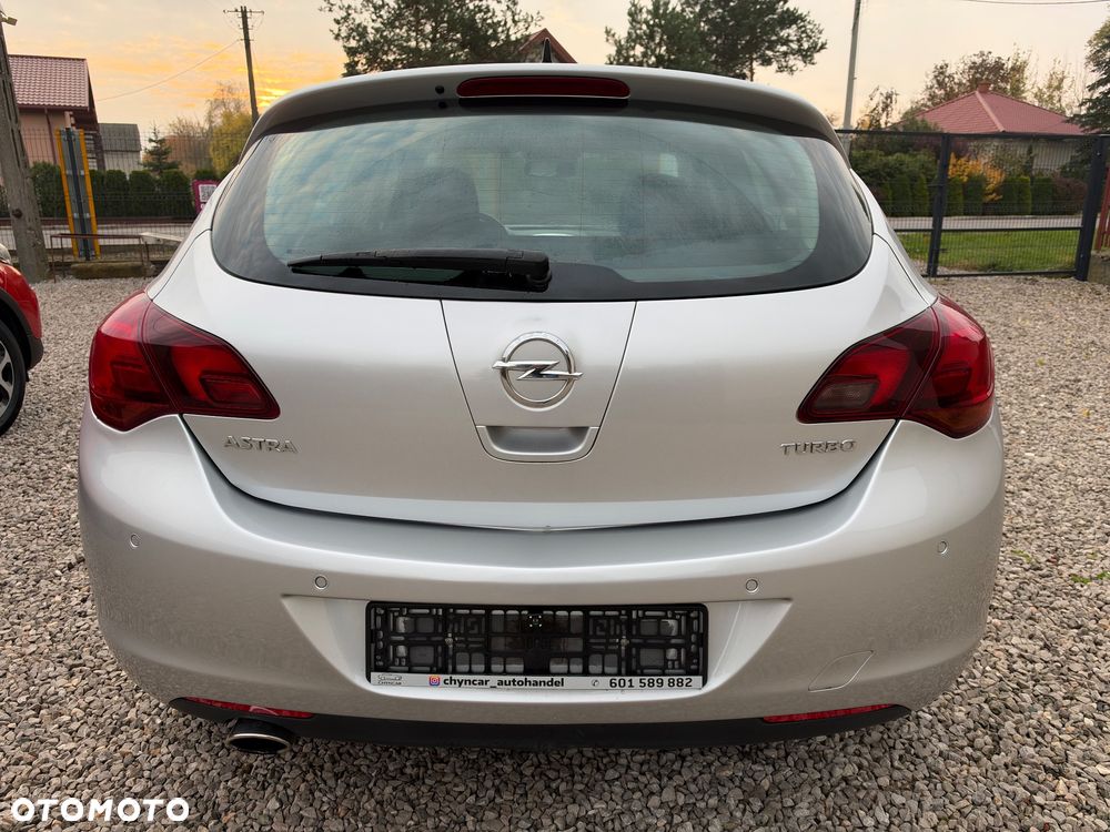 Opel Astra 2010 photo 5