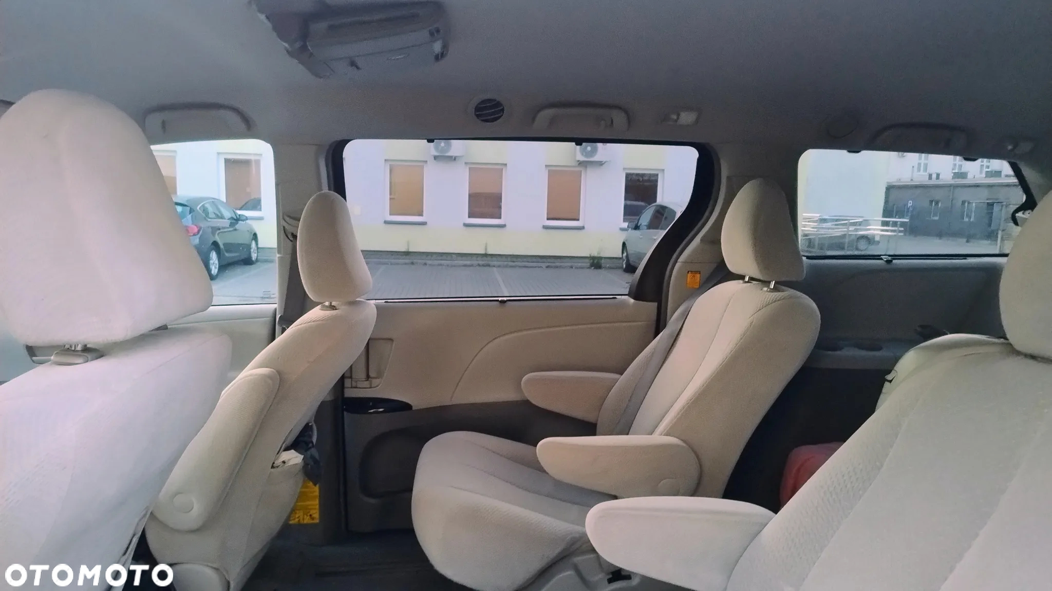 Toyota Sienna 3.5 V6 - 3