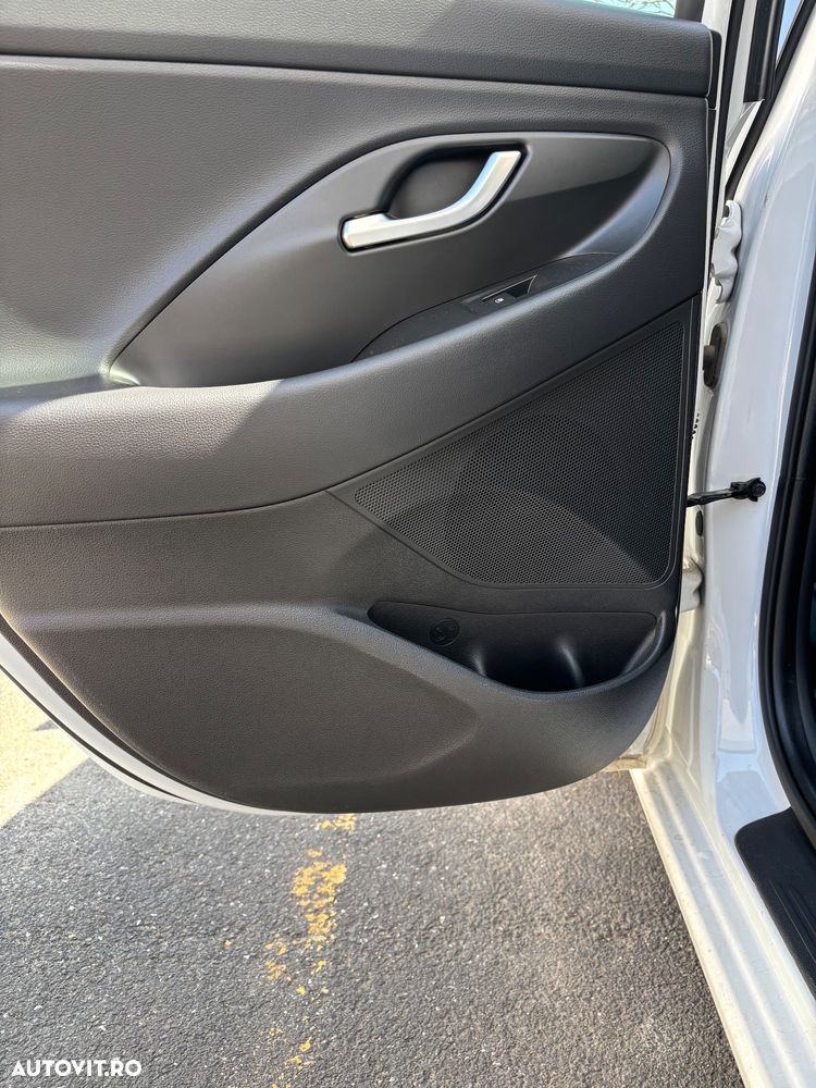 Hyundai i30 1.5 110CP 5DR M/T Highway - 23