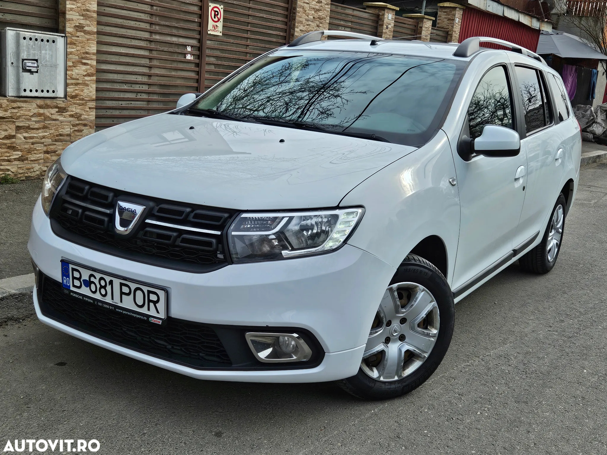 Dacia Logan 1.5 dCi Easy-R Laureate - 2
