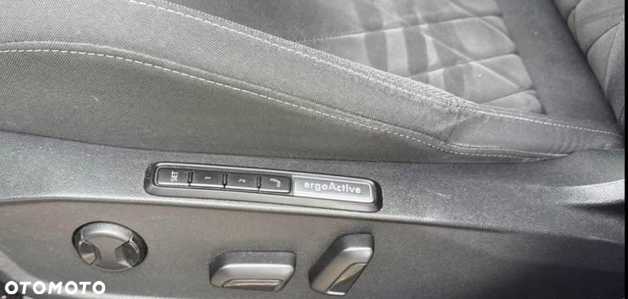 Volkswagen Golf - 7