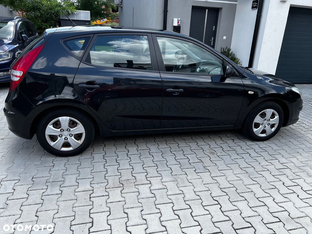 Hyundai i30 1.4 Classic + - 8