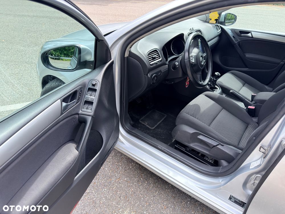 Volkswagen Golf 1.6 TDI Comfortline - 6
