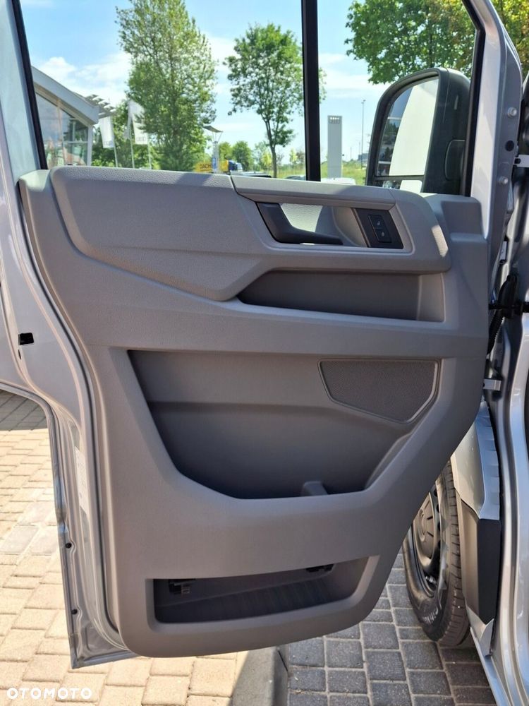 Volkswagen Crafter - 14