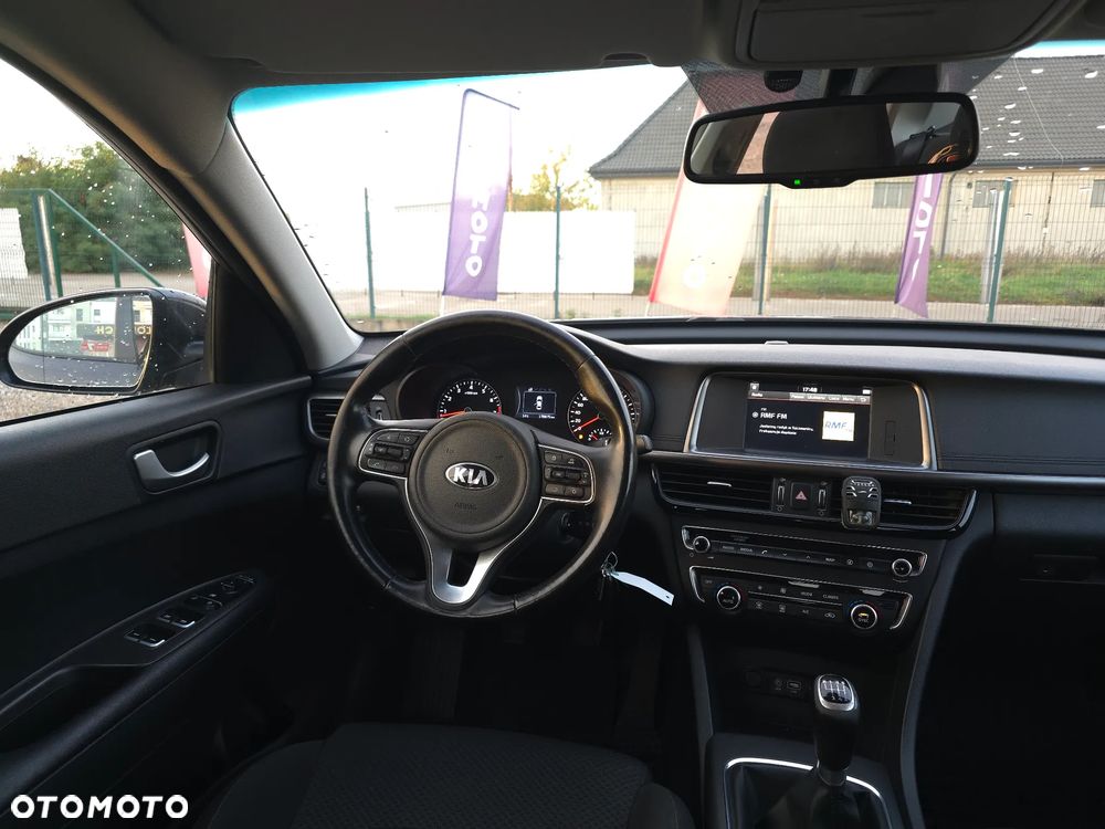 Kia Optima 2.0 M - 36