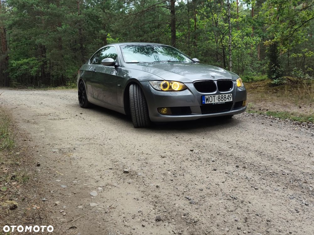 BMW Seria 3 330i - 1