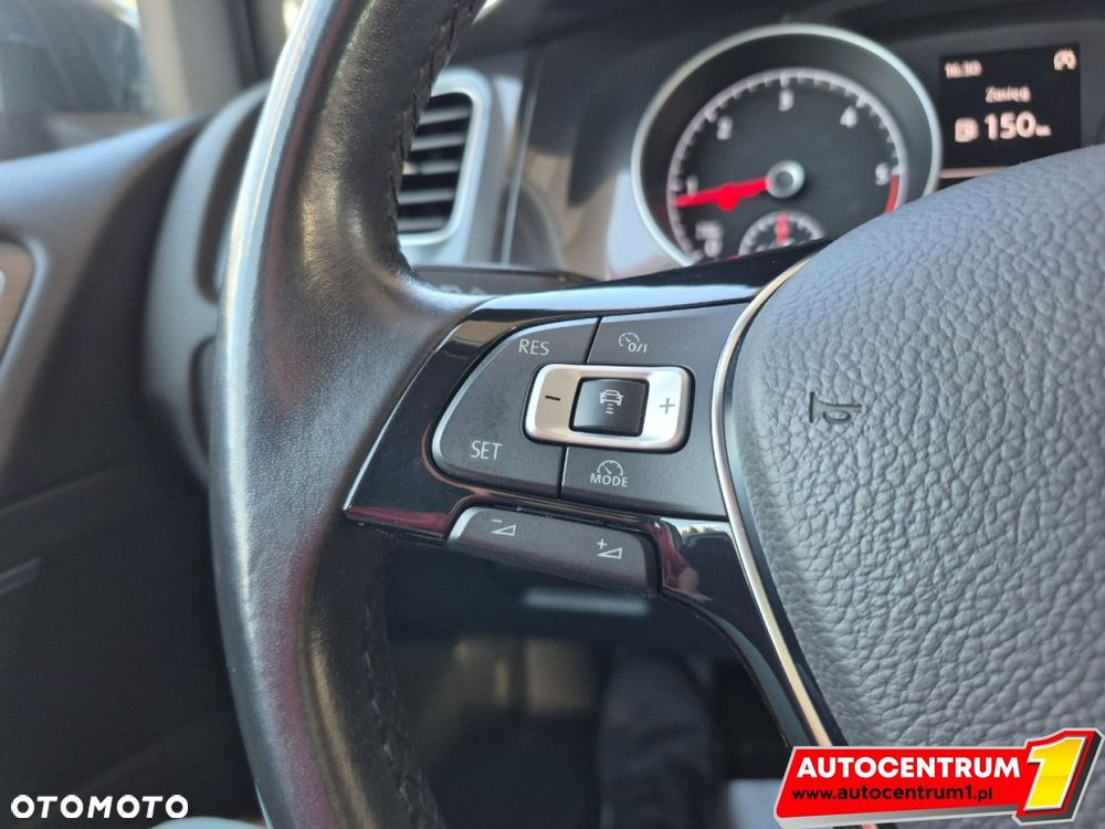 Volkswagen Golf - 27