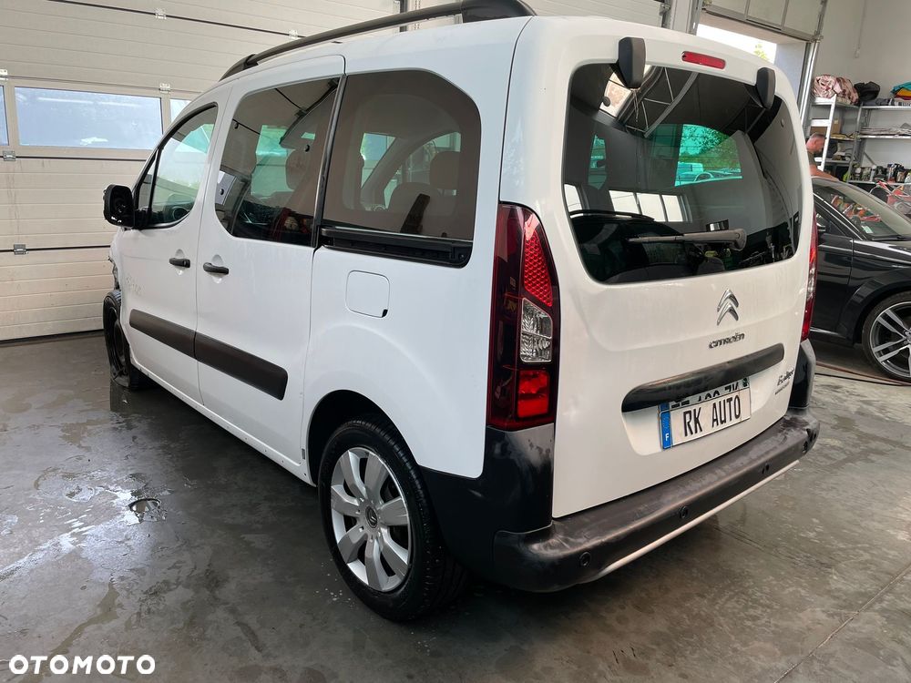 Citroën Berlingo M PureTech 110 START - 1