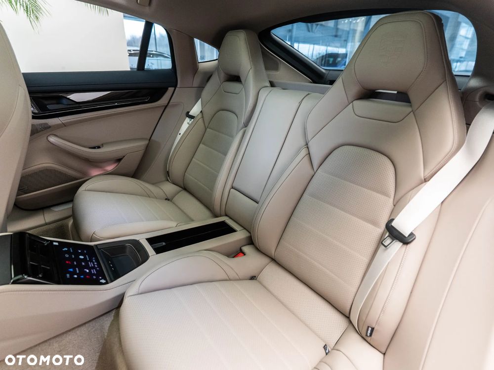 Porsche Panamera 4S E-Hybrid - 13
